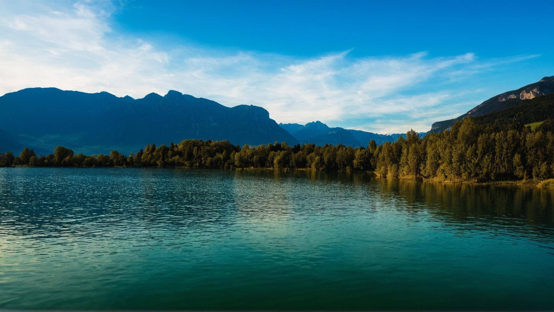 Where is the Lago di Caldaro?